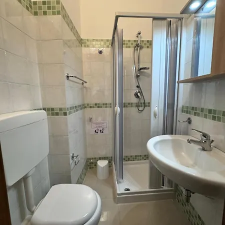 Downtown Life Apartment